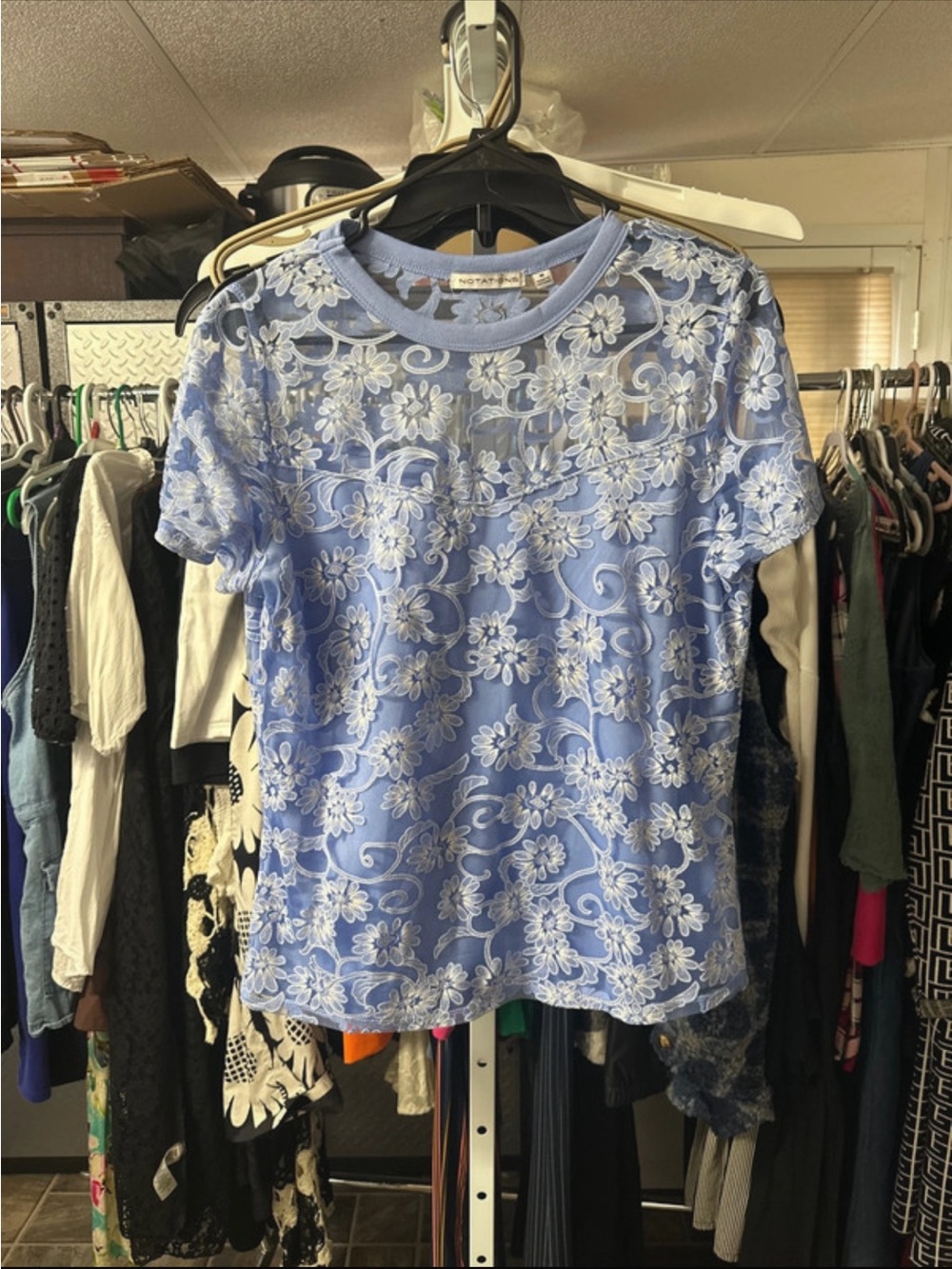 NOTATIONS Blue Floral Lace Short Sleeve Top